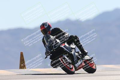 media/Oct-13-2025-Moto Forza (Mon) [[a66d839500]]/3-B Group/Session 4 (Turn 9)/